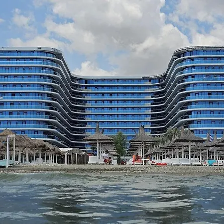 No 907b White Titanic By Endless Summer - Premium Sea View