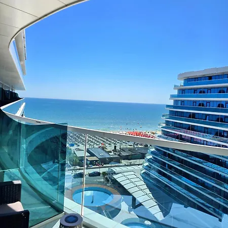 No 907b White Titanic By Endless Summer - Premium Sea View Apartment *