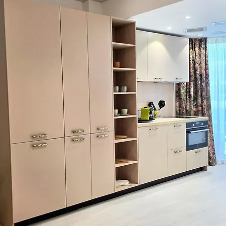 Apartment No 907b White Titanic By Endless Summer - Premium Sea View *