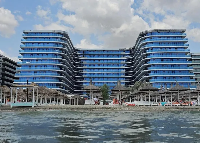 No 907b White Titanic By Endless Summer - Premium Sea View